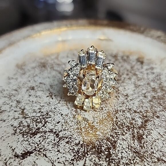 18k H.G.E Cocktail Ring Size 9 - Picture 1 of 16
